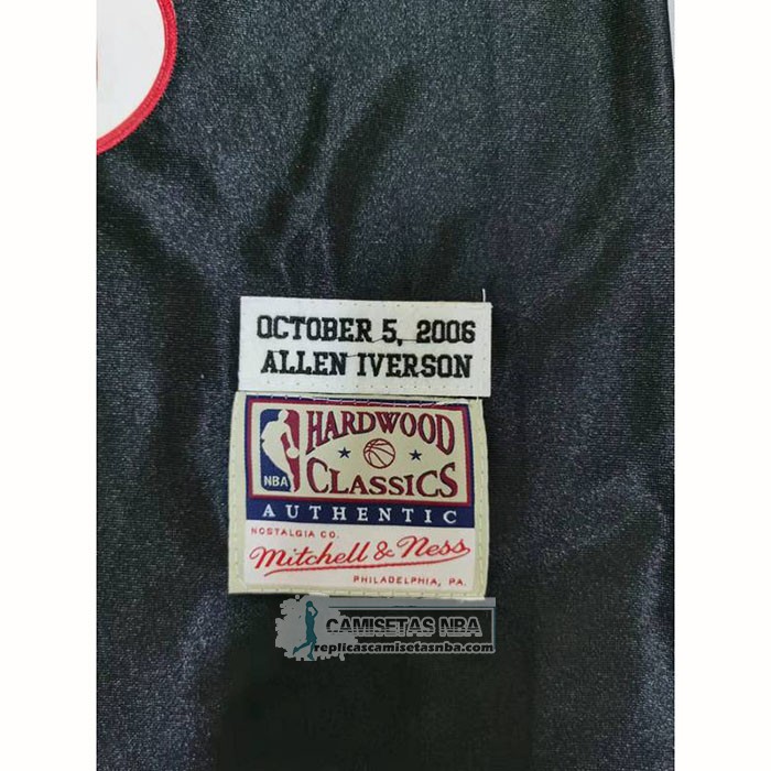 Camiseta Philadelphia 76ers Allen Iverson NO 3 Mitchell & Ness 2006 Negro